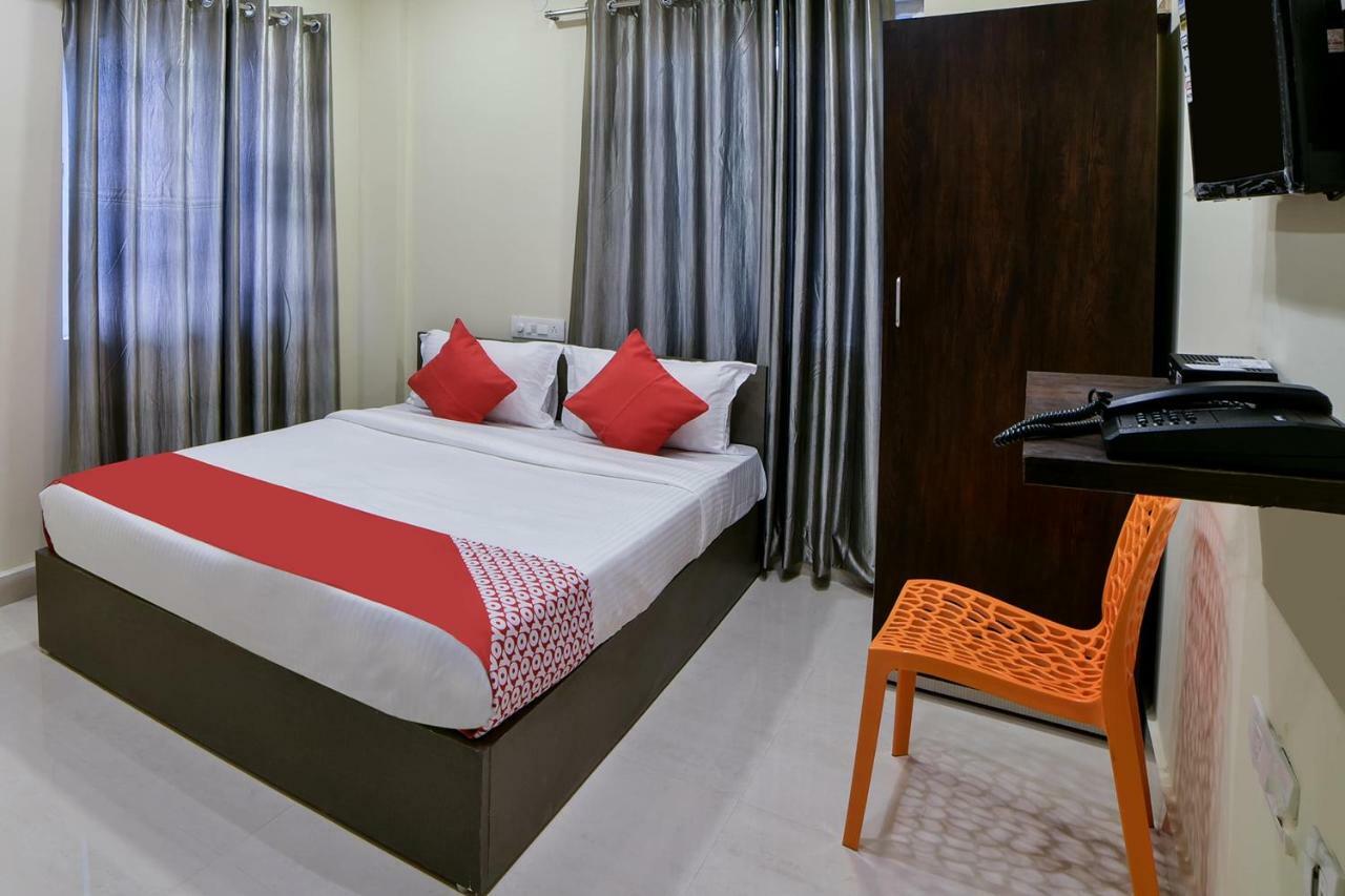Oyo 16606 Iconic Living Hotel Hyderabad Exterior foto